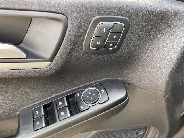 Used 2024 Ford Escape Platinum AWD/4WD image 18