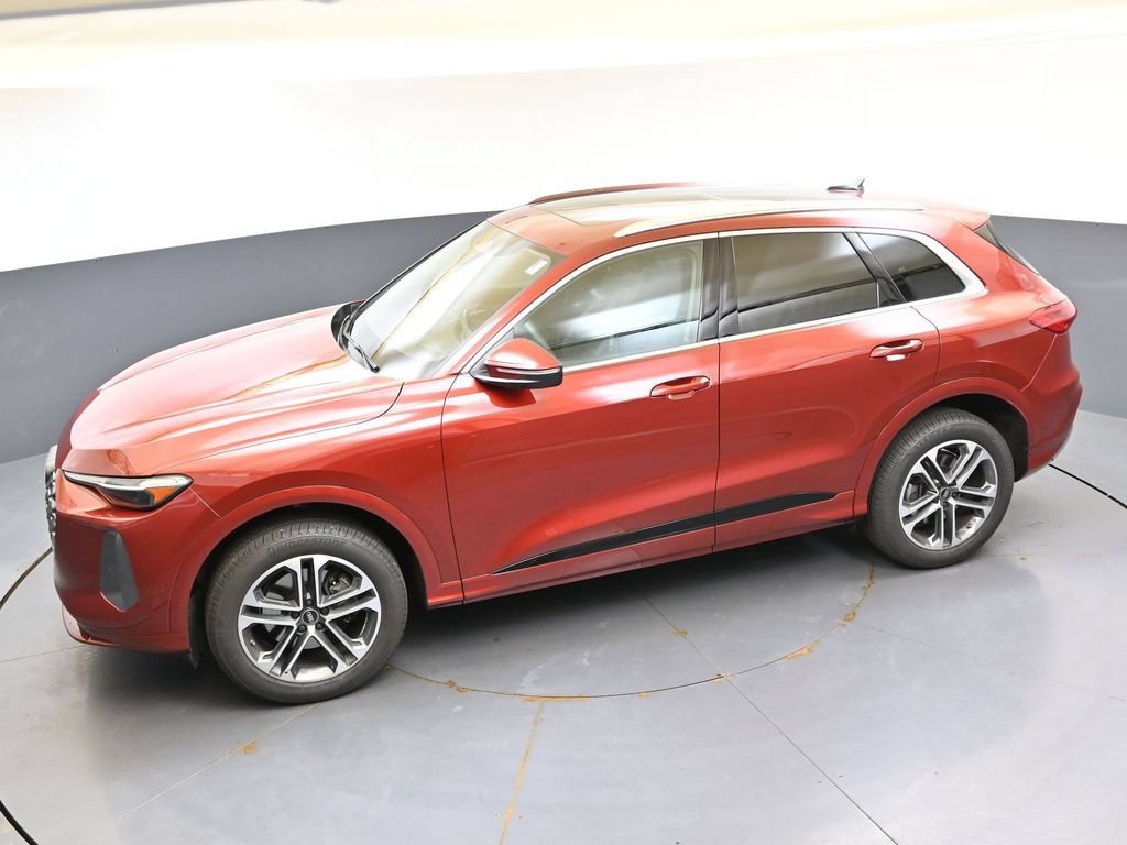 Certified 2025 Audi Q5 Premium Plus w/ Premium Plus AWD/4WD image 37