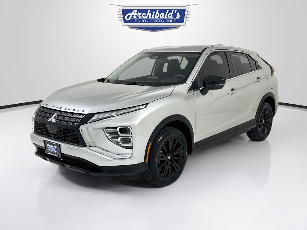 Used 2023 Mitsubishi Eclipse Cross LE AWD/4WD image 3