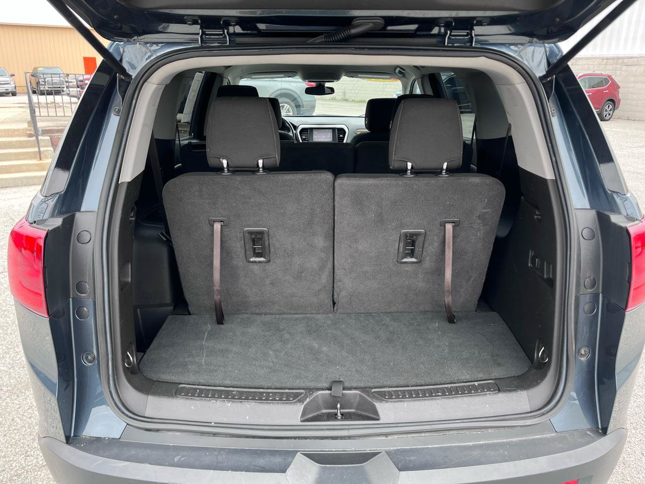 Used 2019 GMC Acadia SLE AWD/4WD image 12