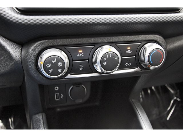 Used 2025 Nissan Kicks Play S FWD image 23