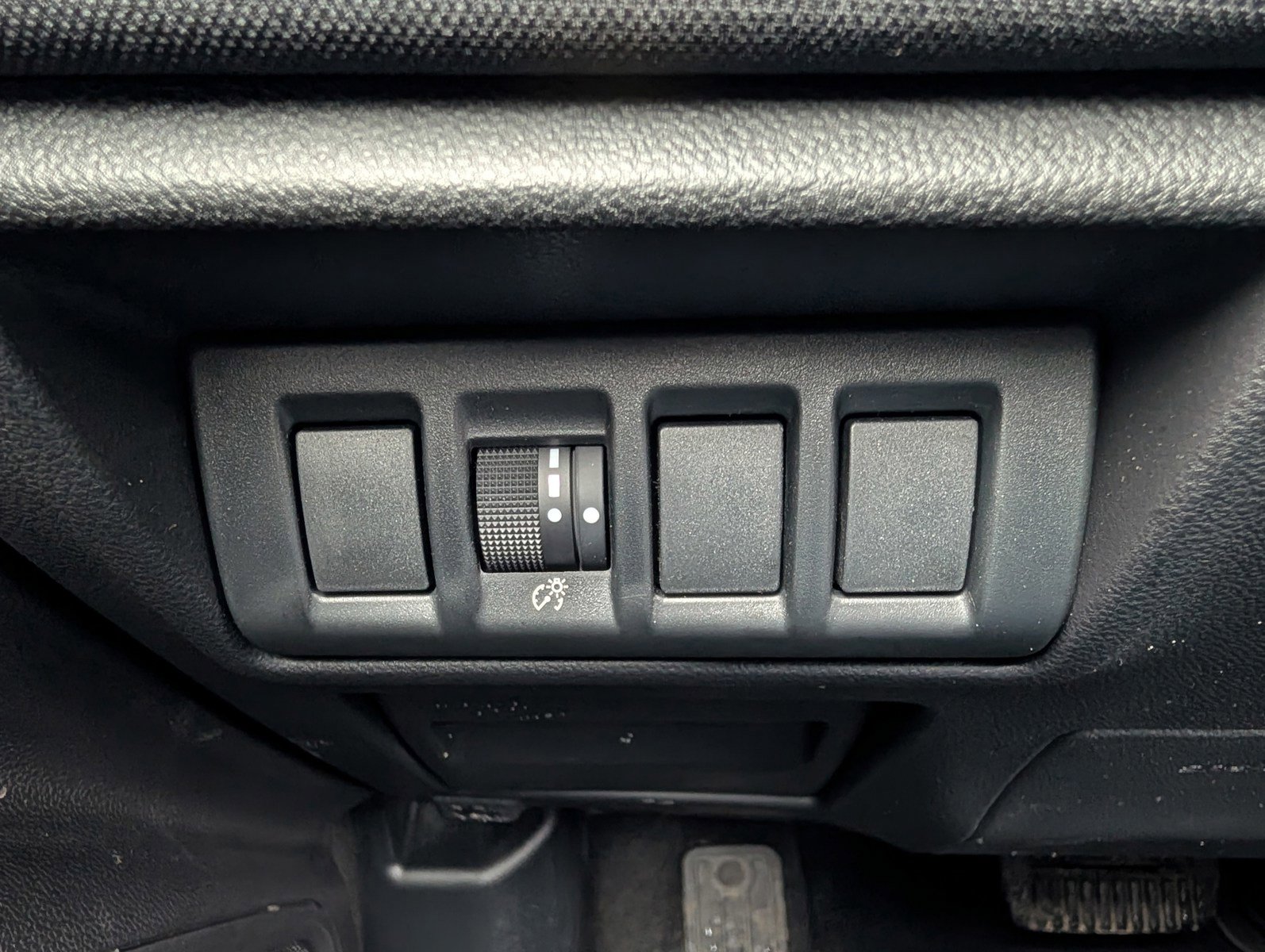 Certified 2025 Subaru Outback image 32