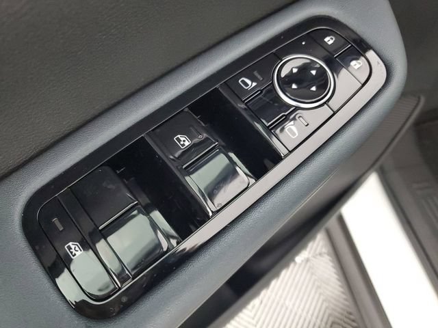 New 2026 Nissan Leaf SV+ w/ Floor Mat Package (SV+) FWD image 28