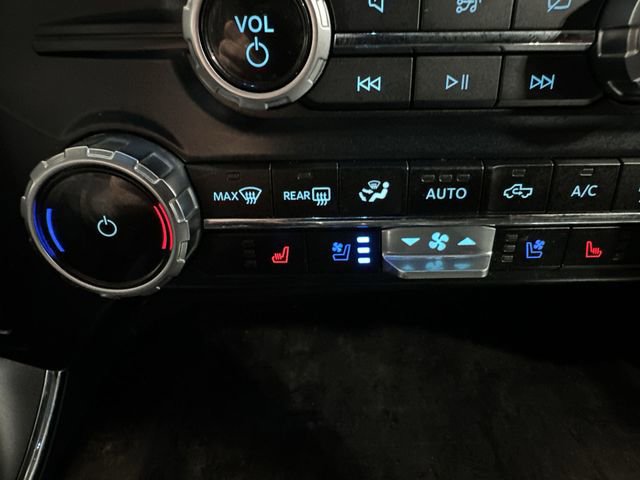 Used 2023 Ford F150 Lariat image 31