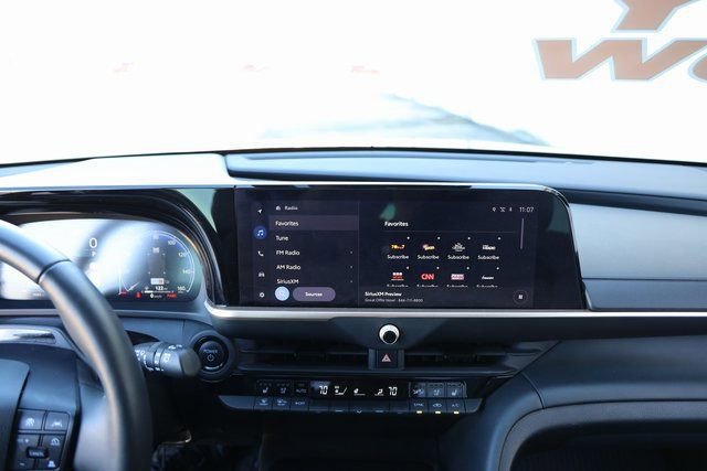 Certified 2025 Toyota Crown Signia w/ Advanced Technology Package AWD/4WD image 18