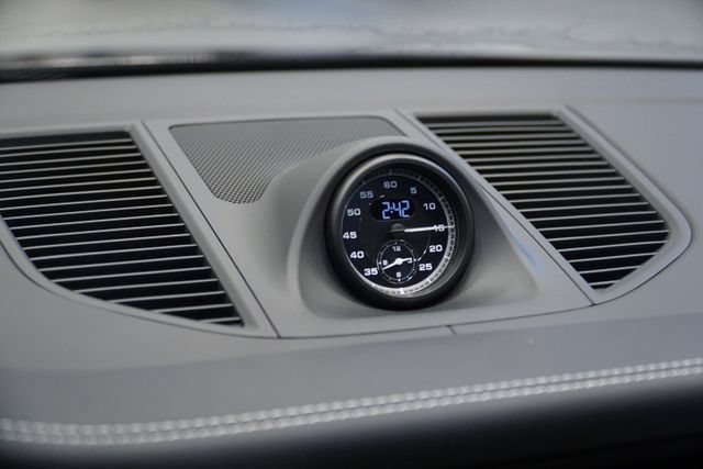 Certified 2026 Porsche Macan Turbo AWD/4WD image 19