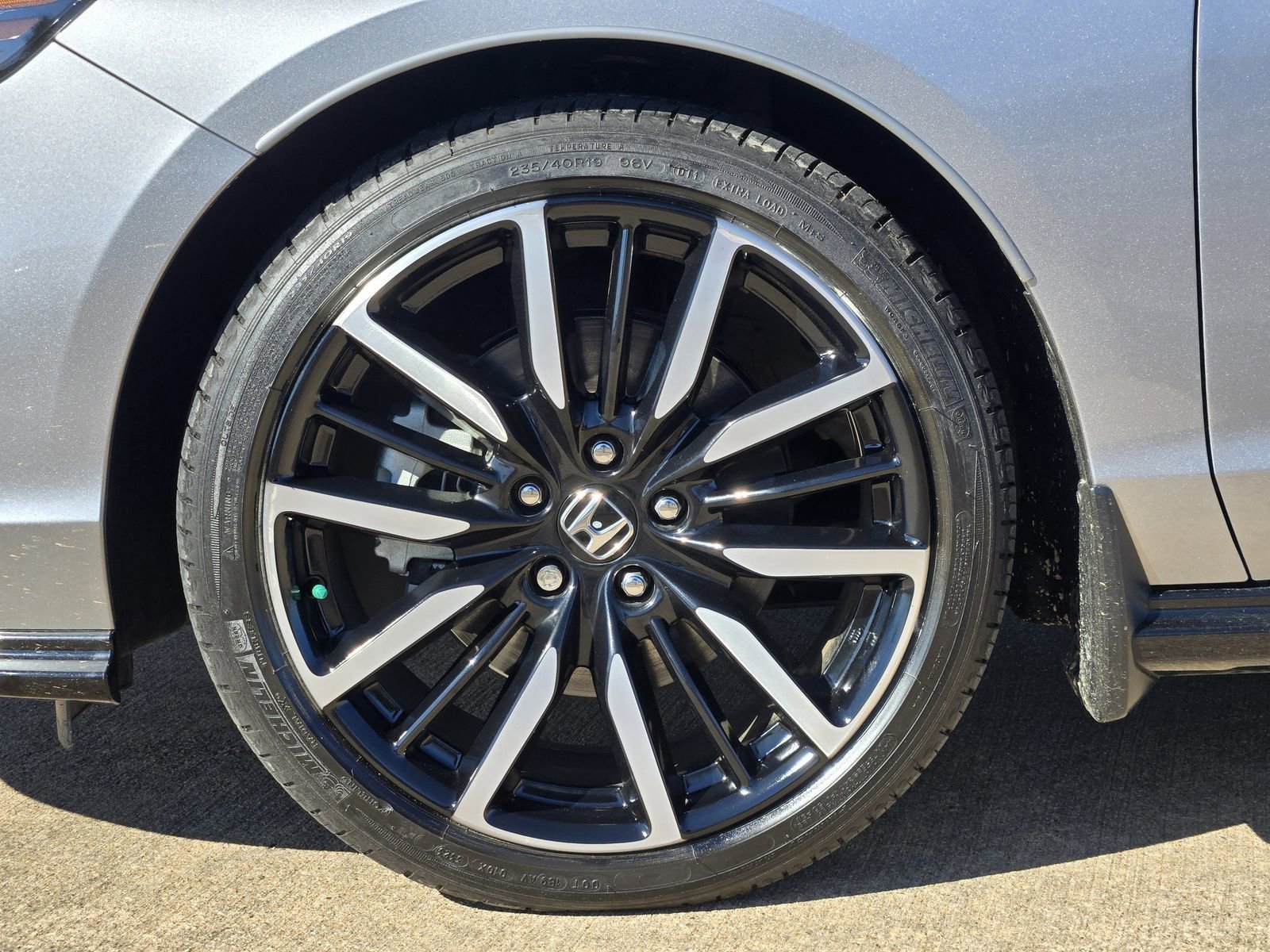 Used 2023 Honda Accord Touring image 14