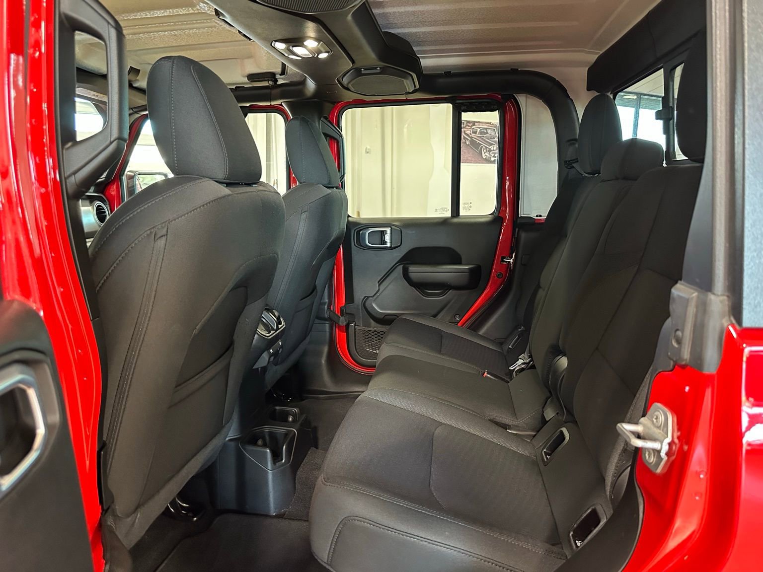 Used 2021 Jeep Gladiator Willys image 29