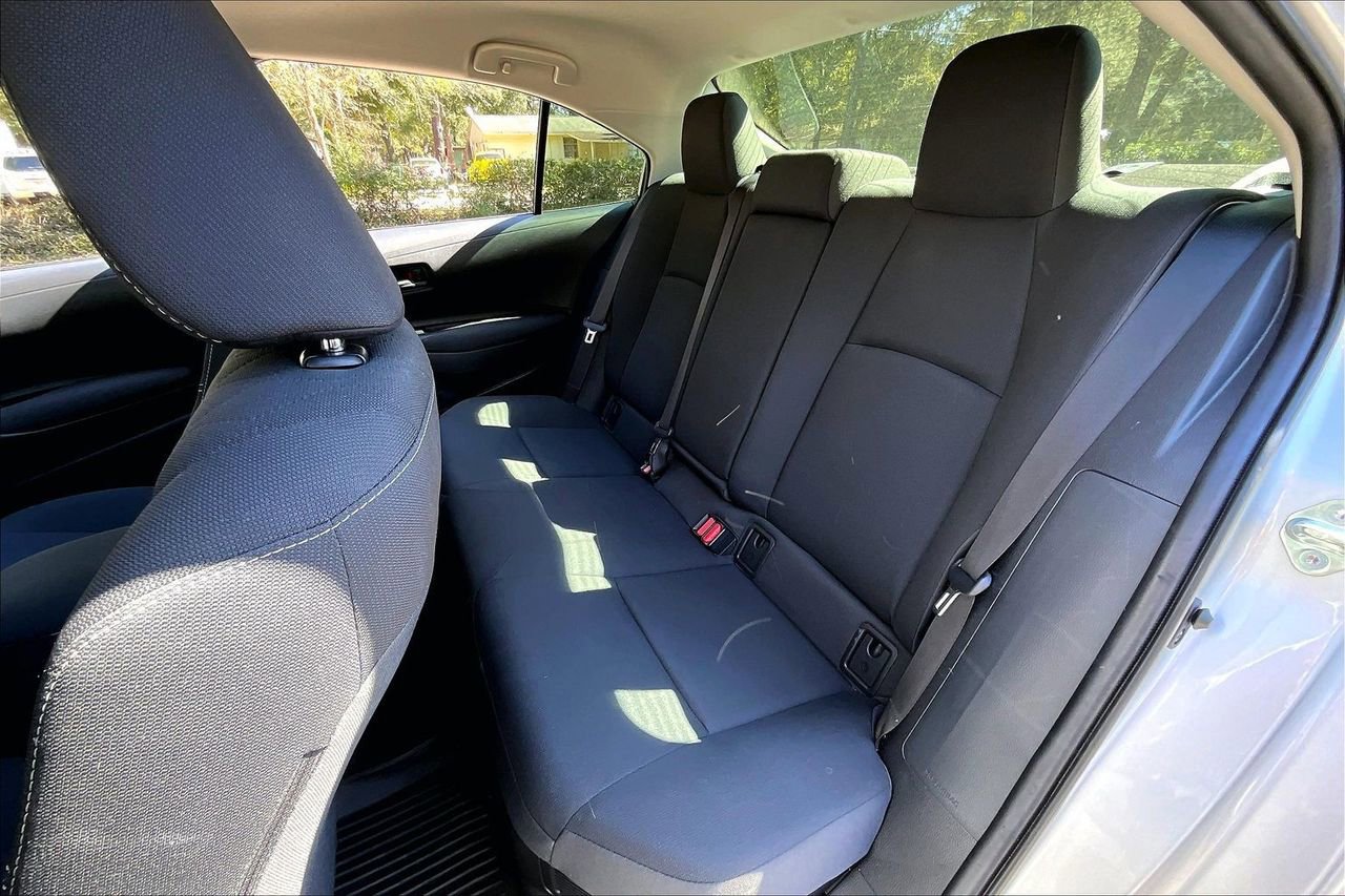 Used 2025 Toyota Corolla LE image 19