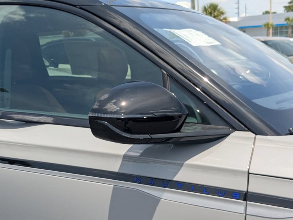 New 2026 Lincoln Nautilus Reserve AWD/4WD image 12