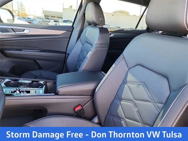 New 2026 Volkswagen Atlas Cross Sport SE image 14