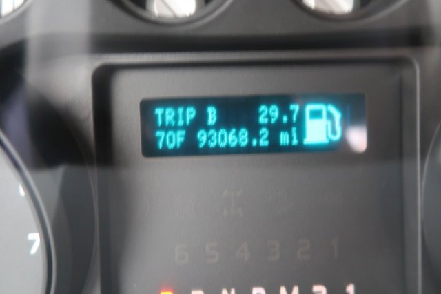 Used 2015 Ford F250 XL w/ Camper Package RWD image 11