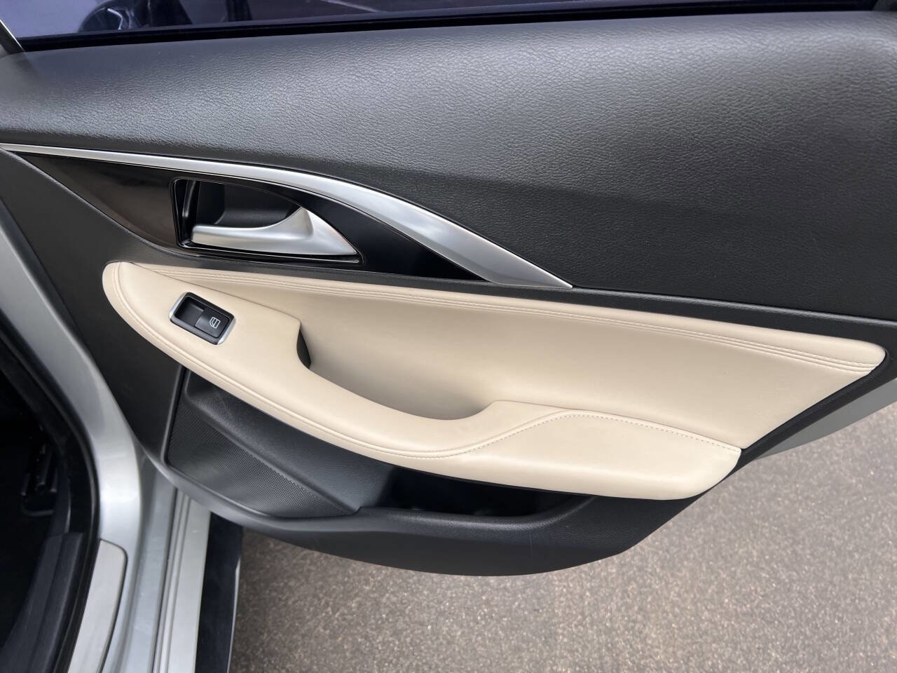 Used 2018 INFINITI QX30 Premium w/ Navigation Package image 46