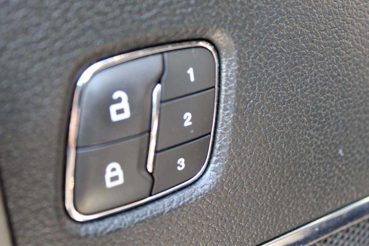 Used 2018 Ford F150 Lariat image 22