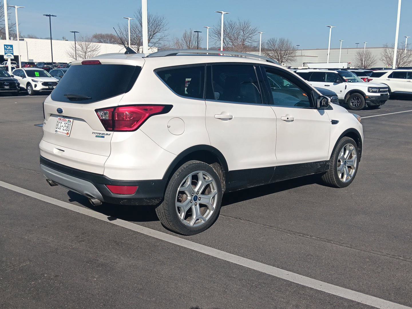 Used 2019 Ford Escape Titanium image 4
