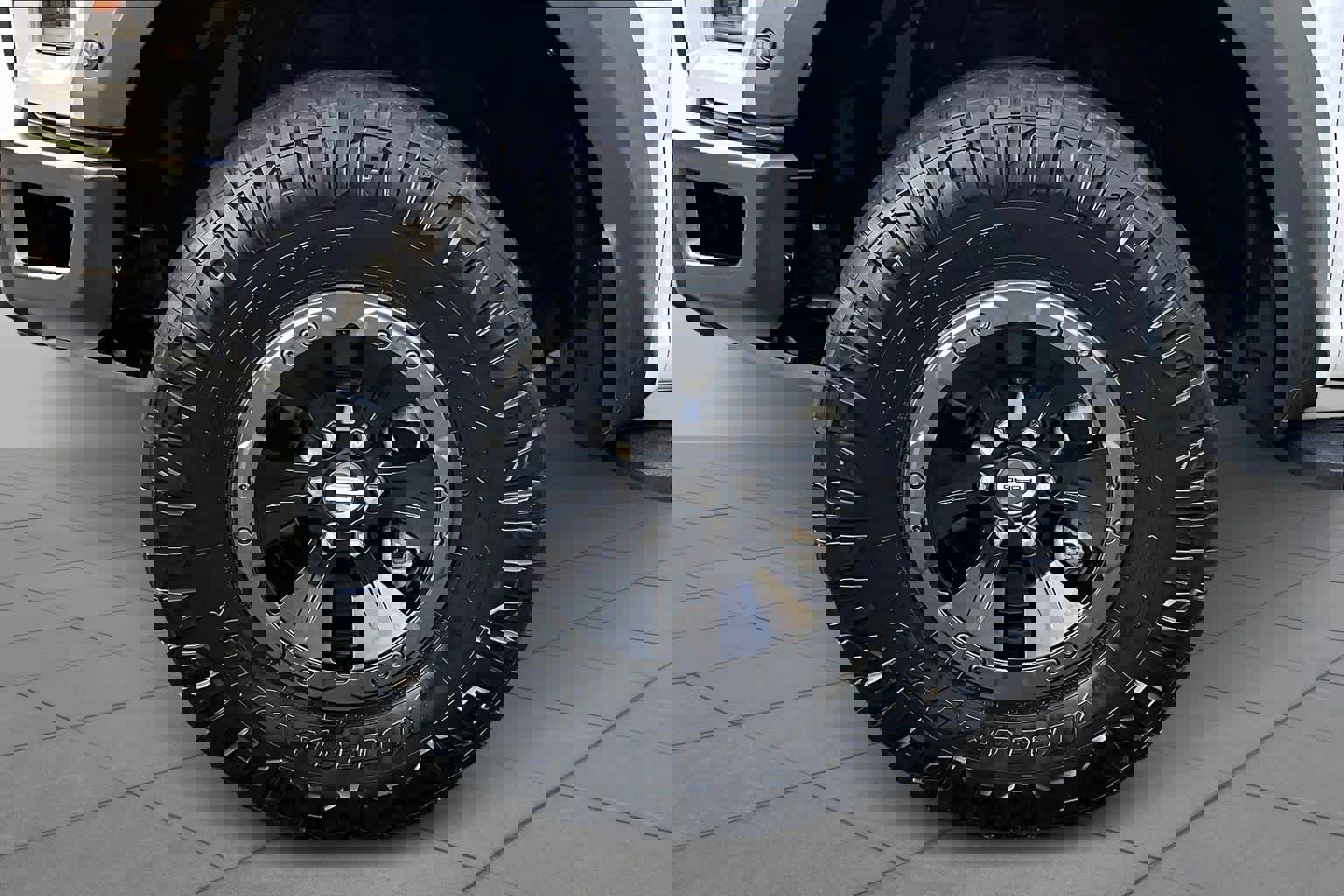 Used 2017 Ford F150 Raptor w/ Equipment Group 802A Luxury image 11