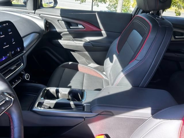 Used 2024 Chevrolet Equinox EV RS FWD image 13
