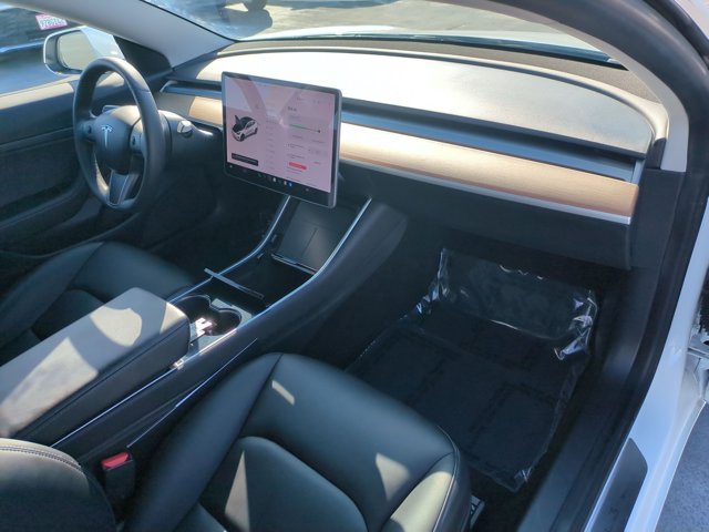 Used 2020 Tesla Model 3 Standard Range Plus RWD image 24