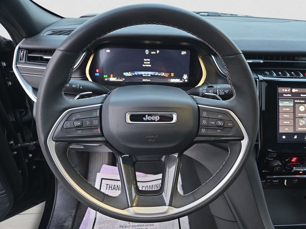 Used 2023 Jeep Grand Cherokee Altitude image 18
