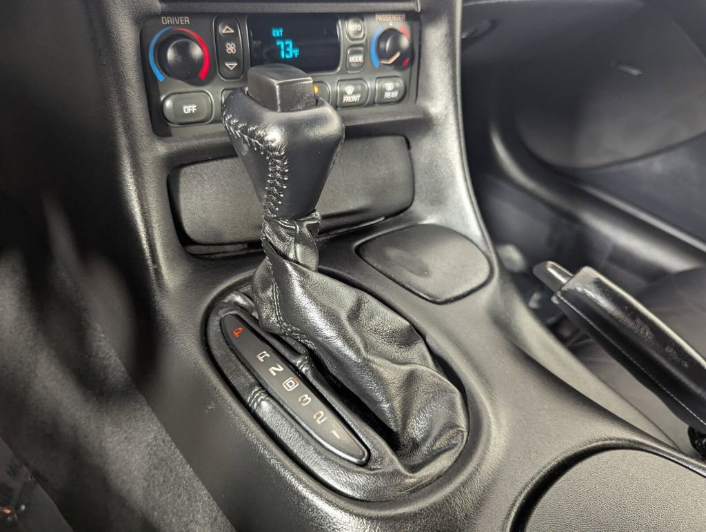 Used 2003 Chevrolet Corvette Convertible w/ Preferred Equipment Group1 image 20