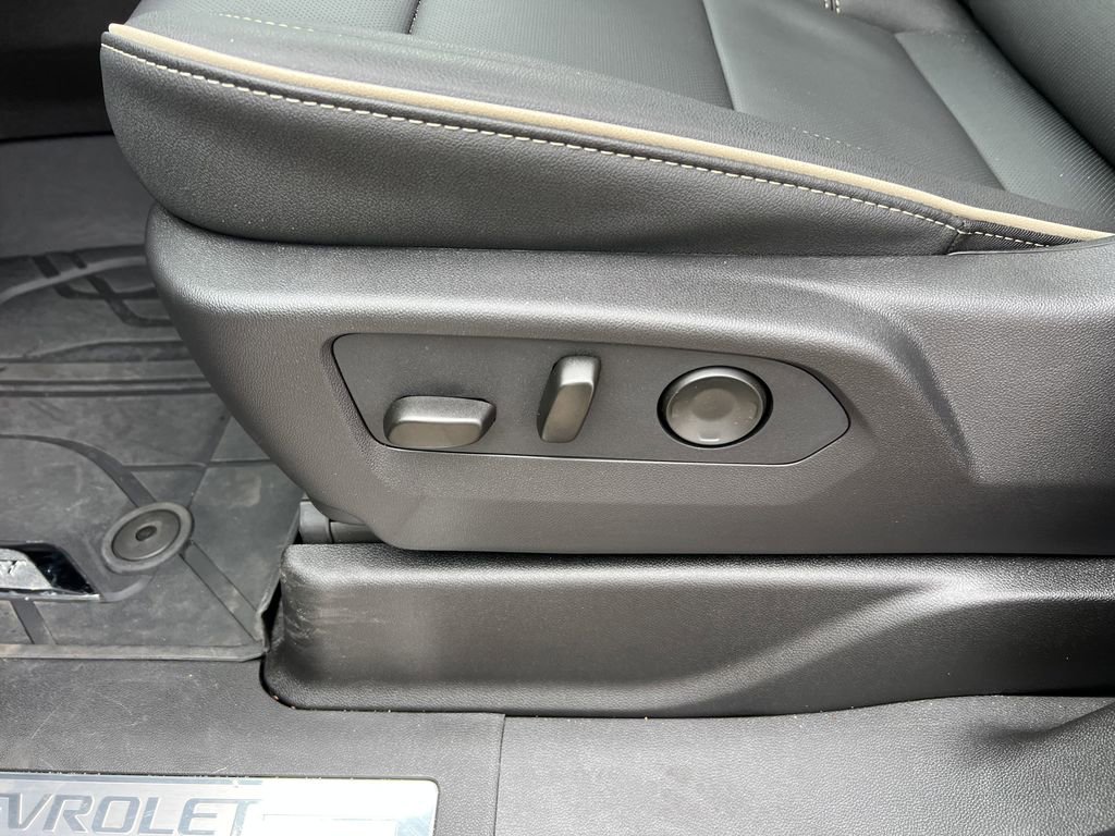 Certified 2026 Chevrolet Tahoe Premier AWD/4WD image 16