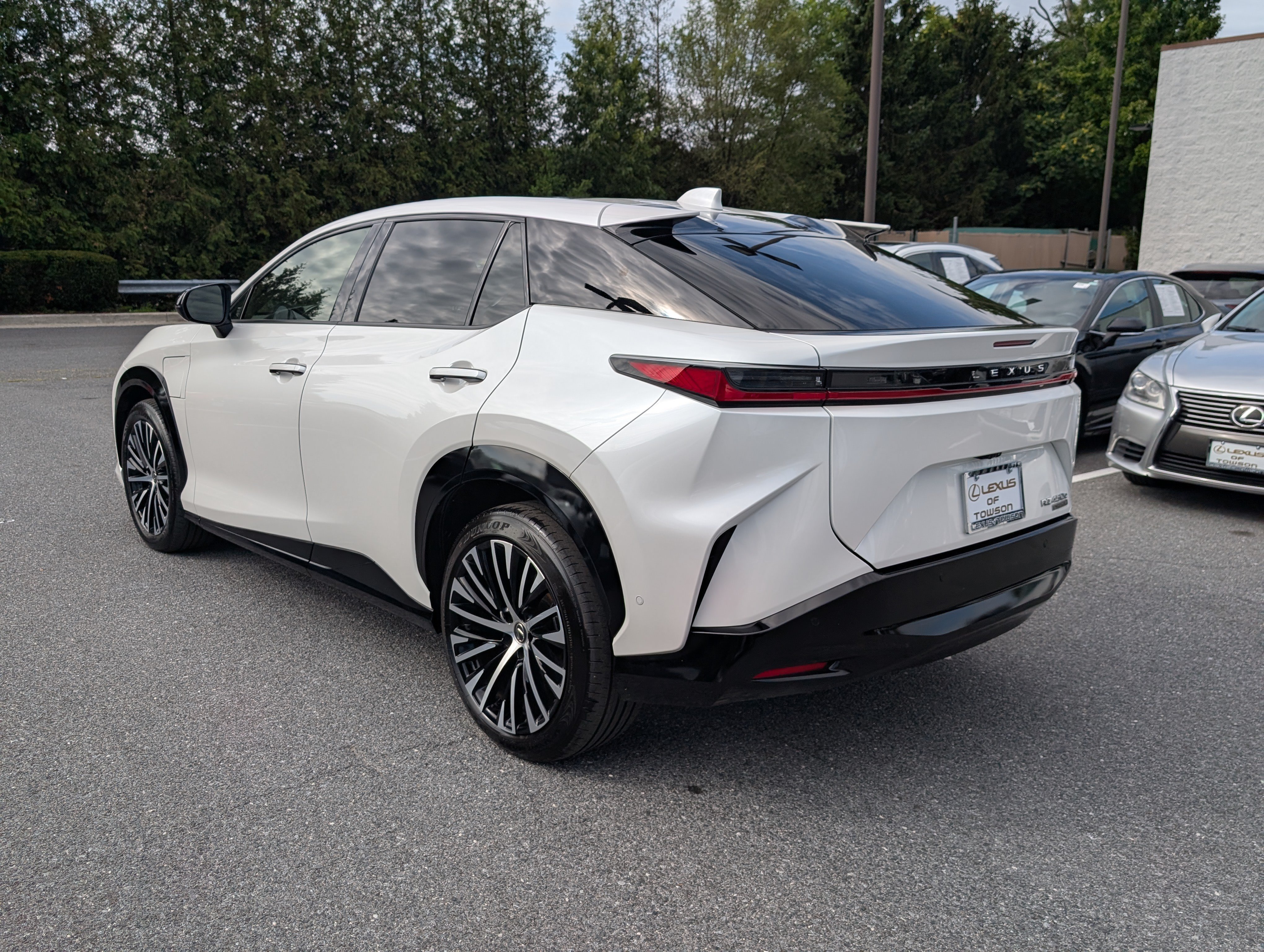 Used 2023 Lexus RZ 450e Premium w/ Technology Package AWD/4WD image 5