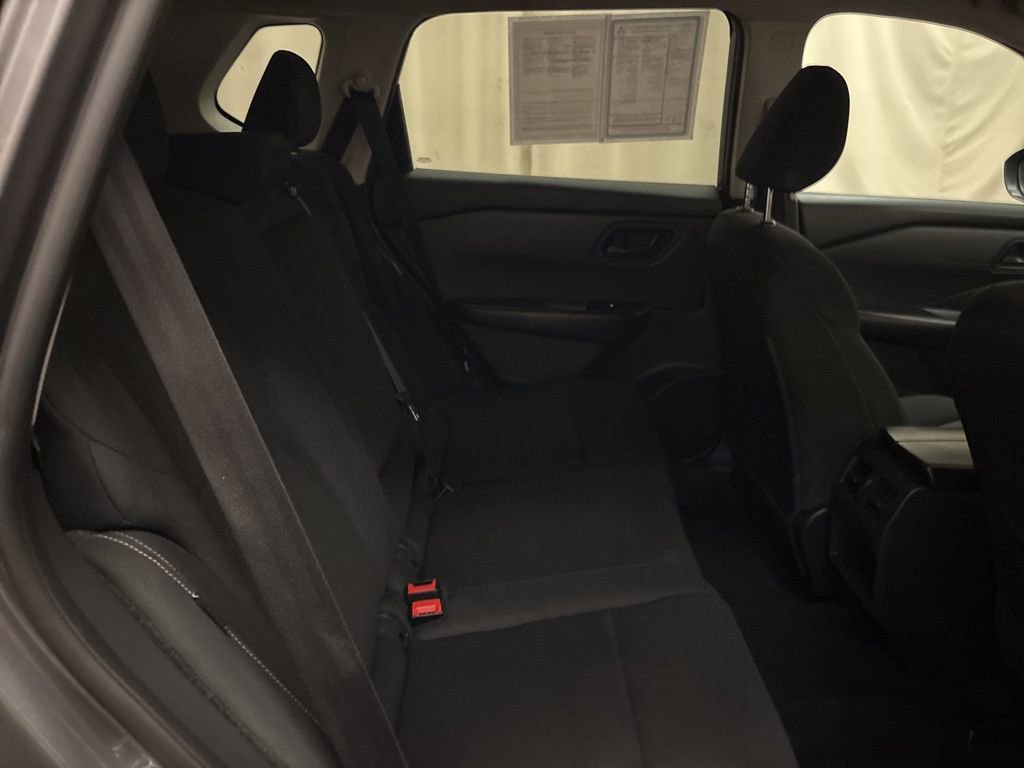 Used 2024 Nissan Rogue S image 20