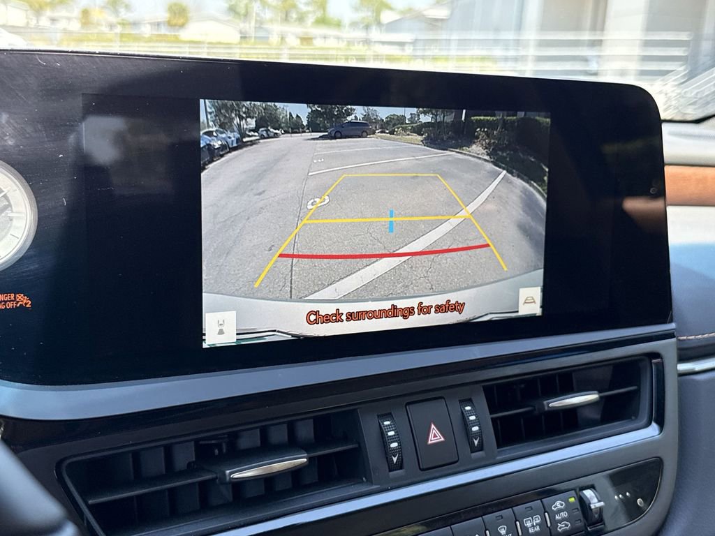 Used 2025 Lexus ES 350 w/ Premium Package image 24