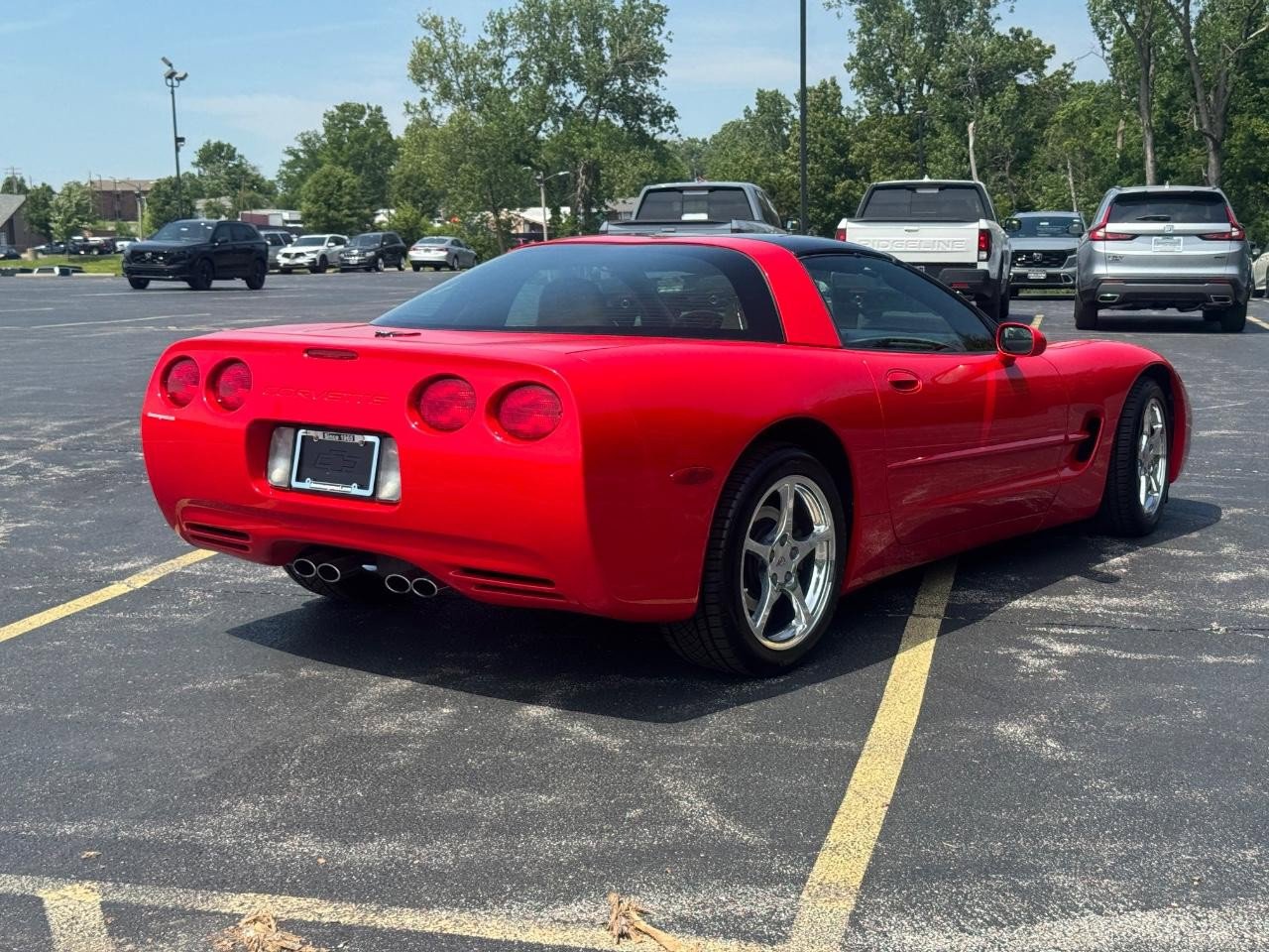 Used 2001 Chevrolet Corvette Coupe w/ Preferred Equipment Group2 RWD image 4