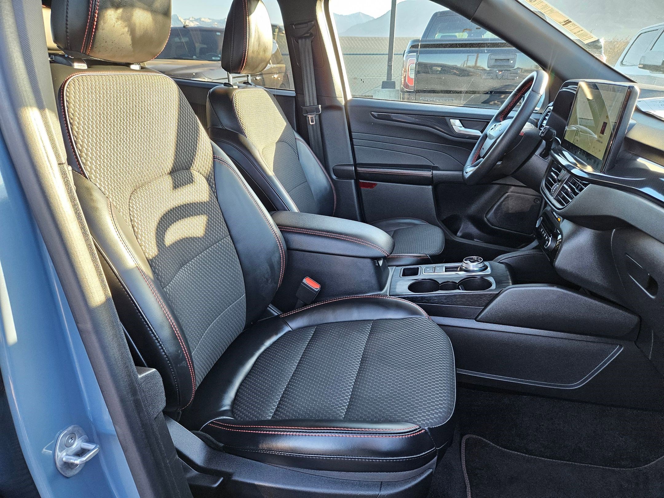 Used 2023 Ford Escape ST-Line w/ Tech Pack #1 AWD/4WD image 33