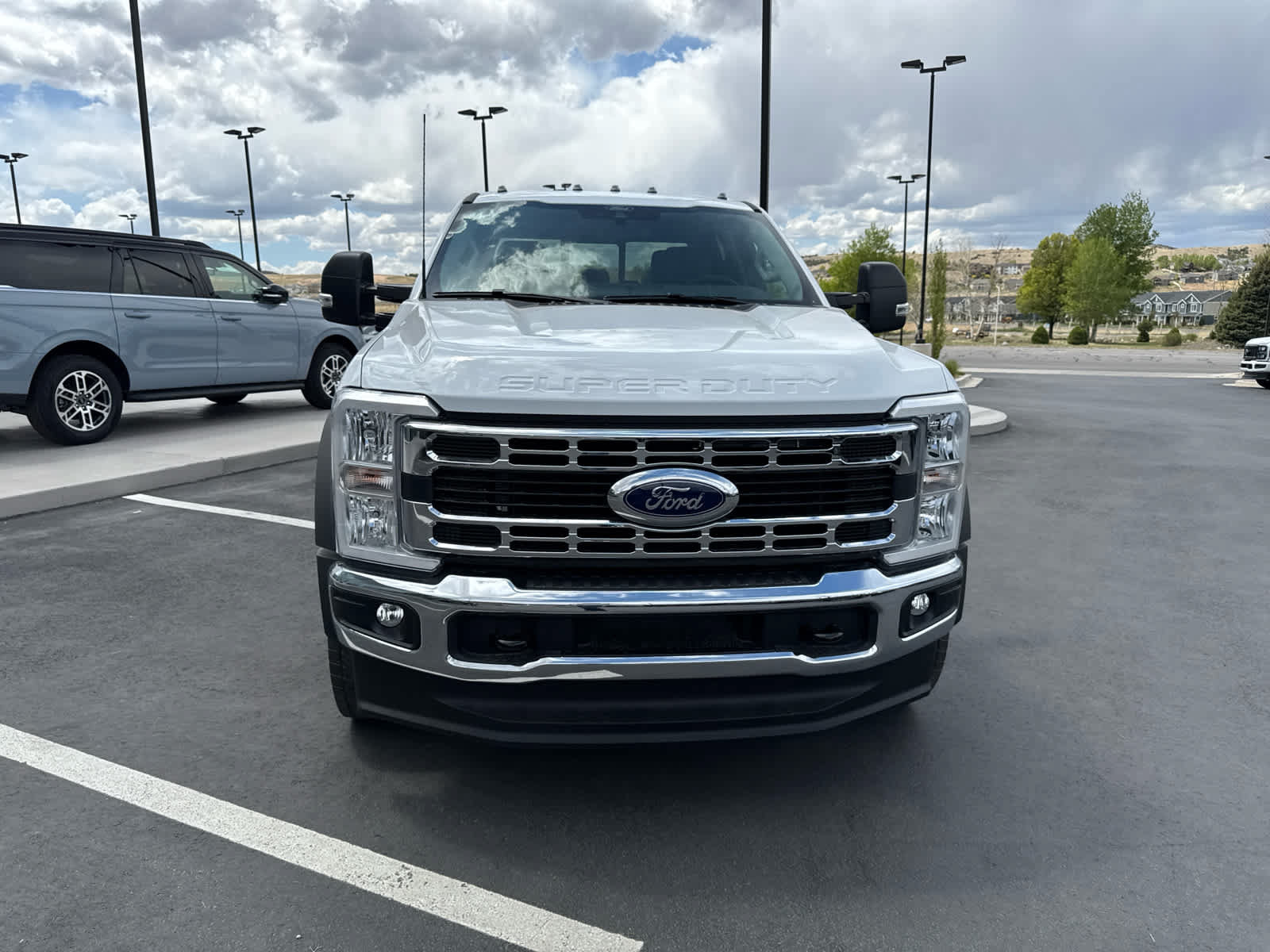 New 2026 Ford F550 4x4 Crew Cab Super Duty w/ XL Chrome Package image 4