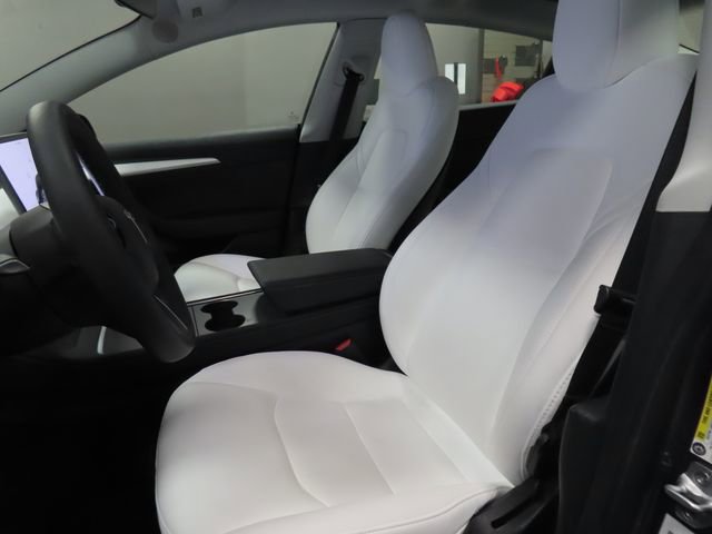 Used 2023 Tesla Model 3 Standard Range image 18