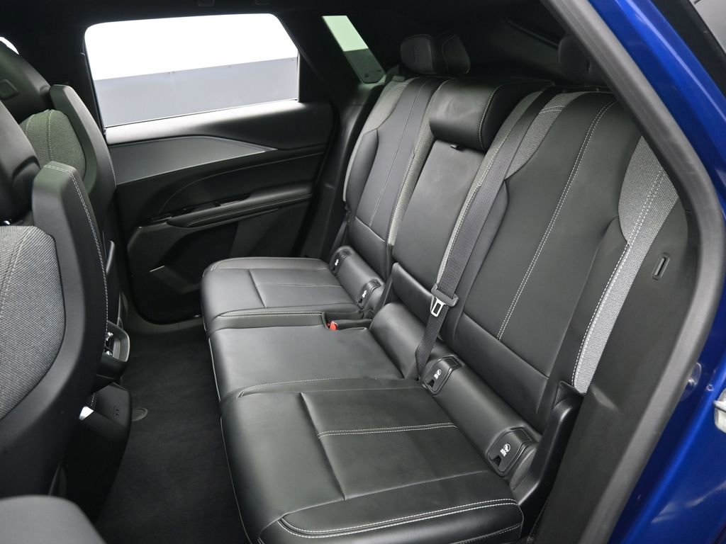 Used 2024 Cadillac Lyriq Tech image 26