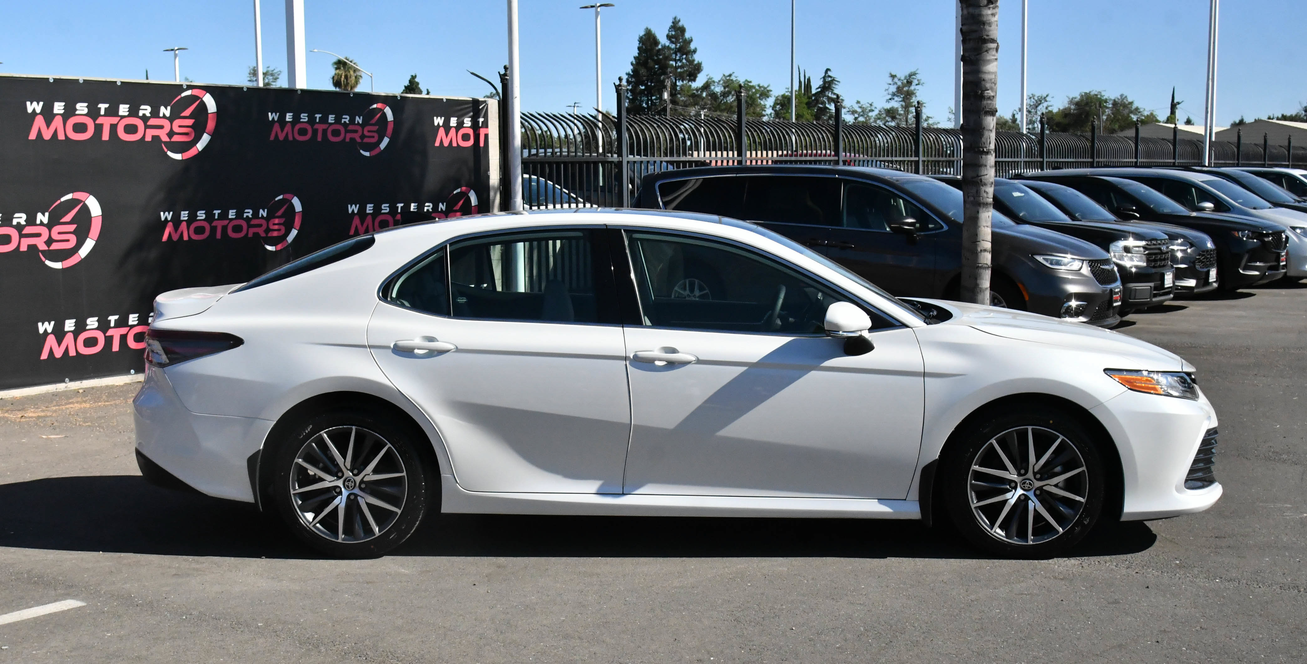Used 2024 Toyota Camry XLE w/ Protection Package (Q2) (TMS) AWD/4WD image 9
