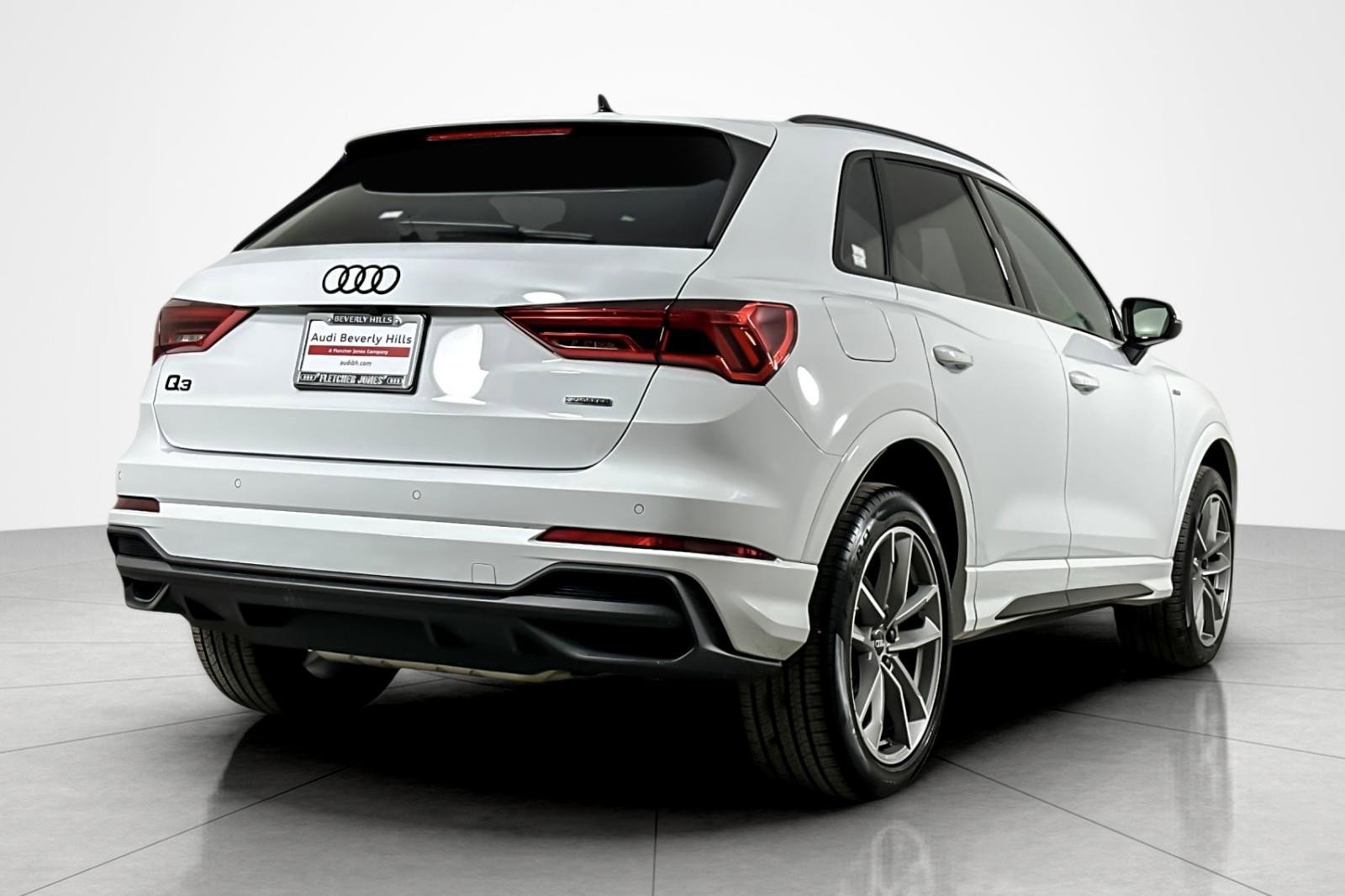 Used 2025 Audi Q3 2.0T Premium image 5