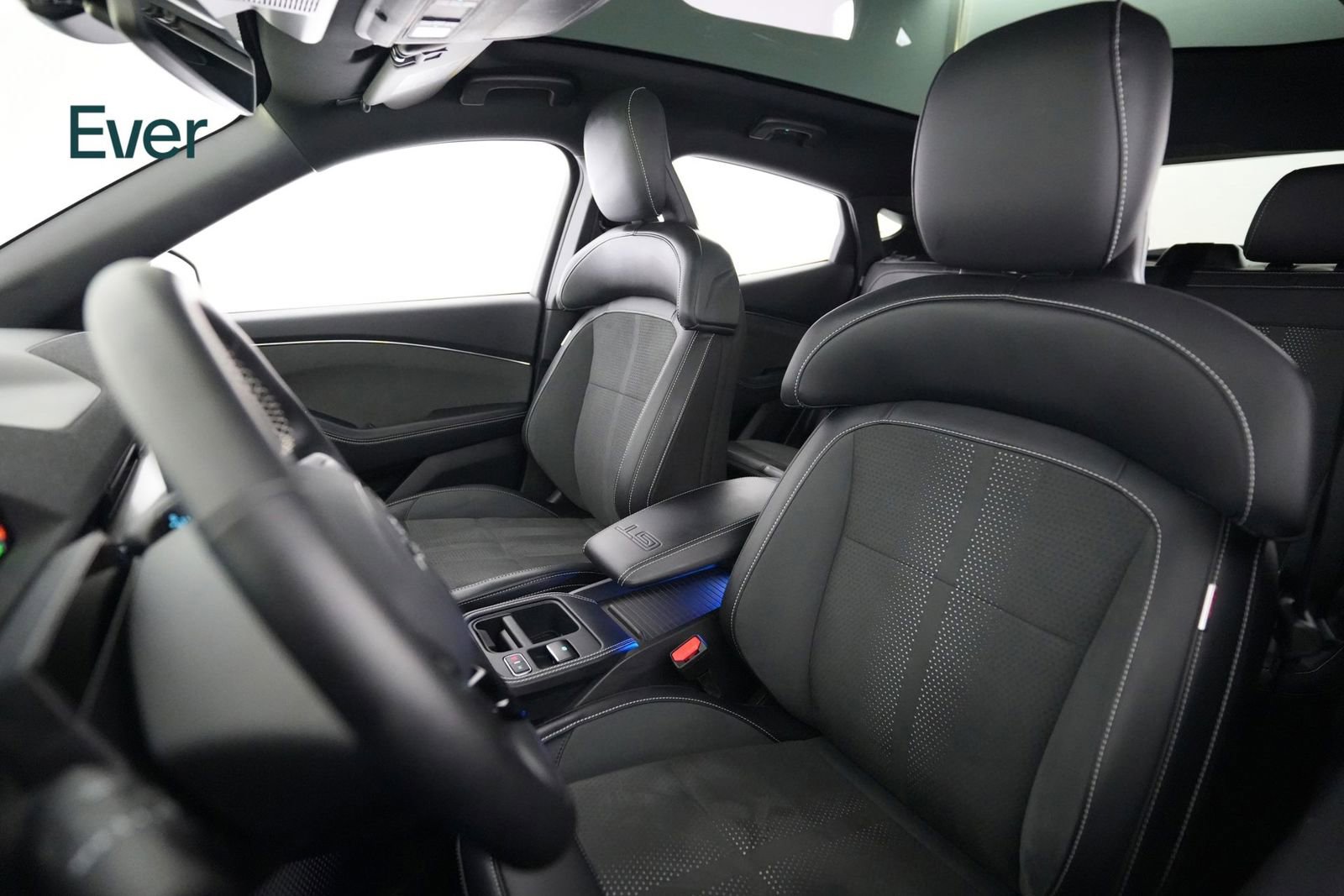 Used 2025 Ford Mustang Mach-E GT image 4