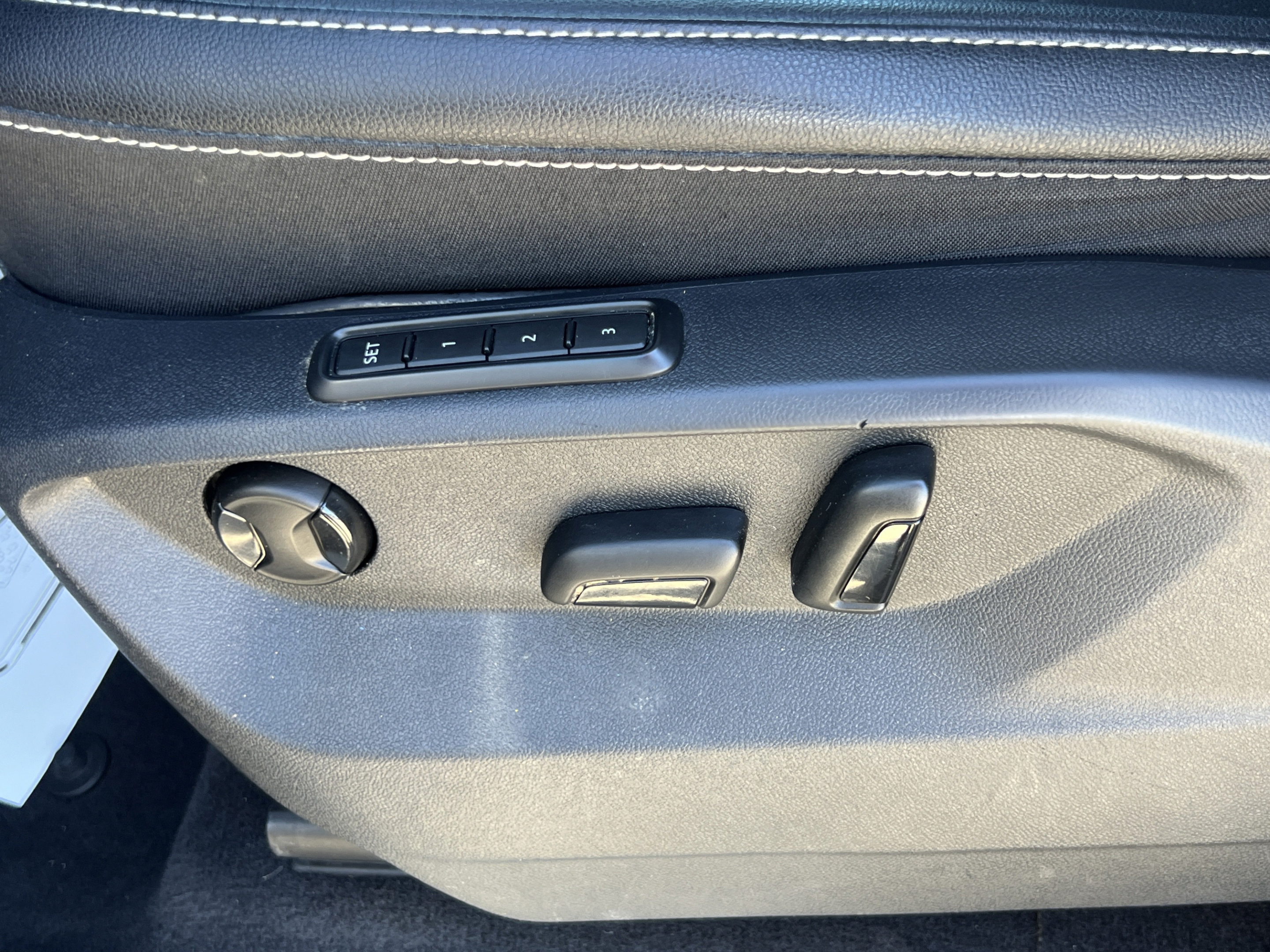 Used 2021 Volkswagen Atlas SEL FWD image 10