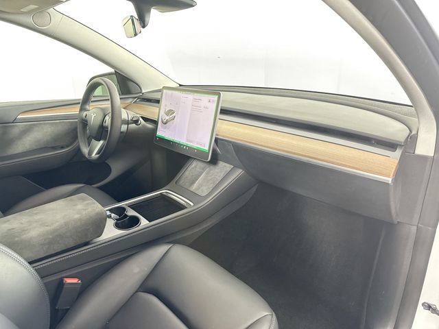 Used 2023 Tesla Model Y Performance image 26