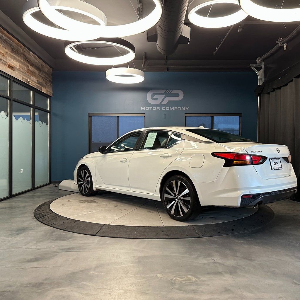 Used 2022 Nissan Altima 2.5 SR AWD/4WD image 5