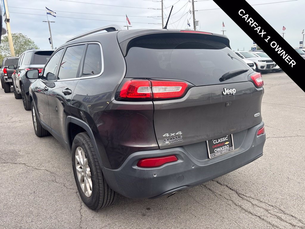 Used 2016 Jeep Cherokee Latitude w/ Safety/Convenience Group AWD/4WD image 3