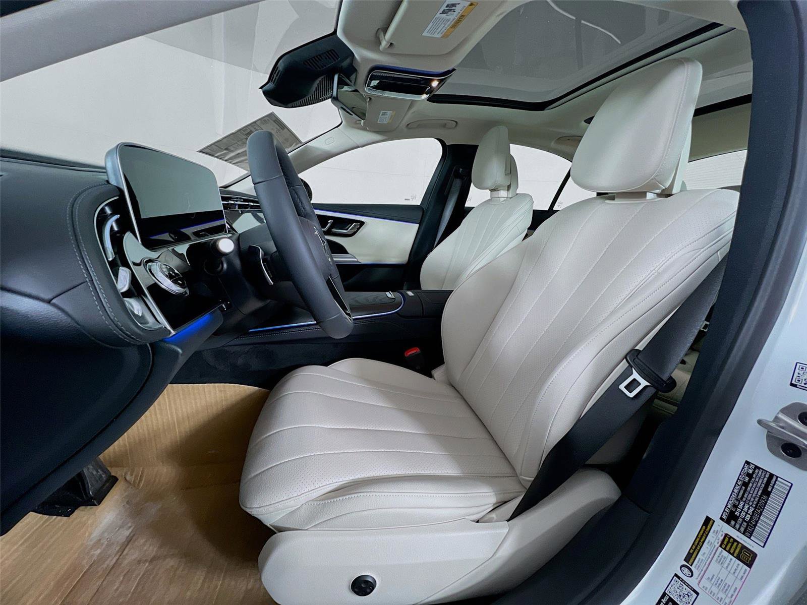 New 2026 Mercedes-Benz E 350 4MATIC Sedan image 19