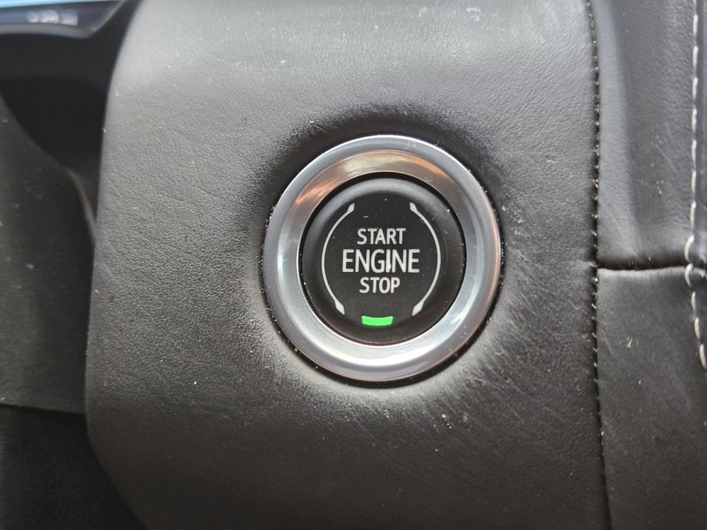 Used 2023 GMC Yukon Denali Ultimate AWD/4WD image 23