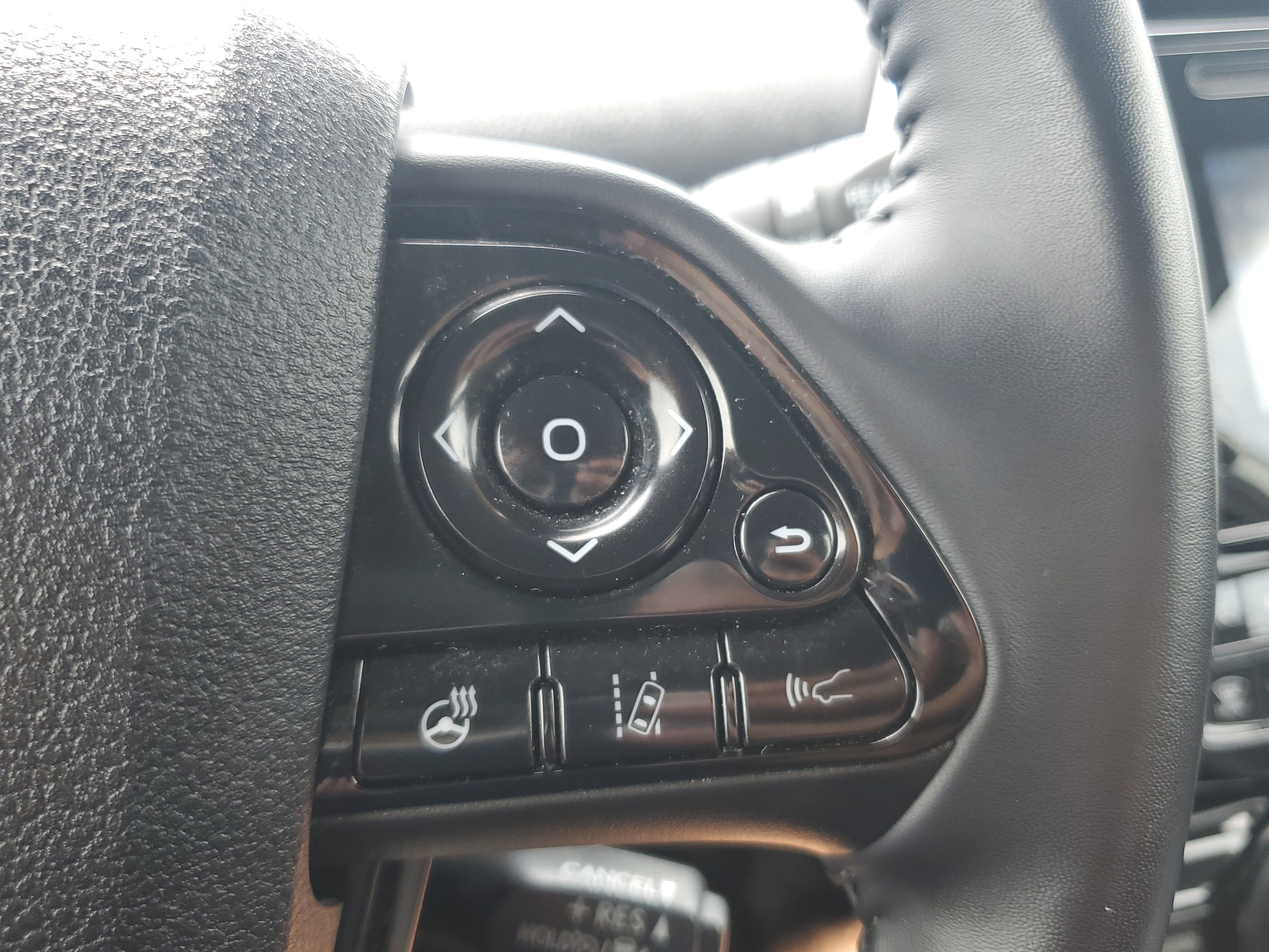 Used 2019 Toyota Prius XLE AWD/4WD image 21