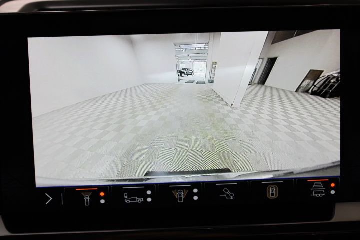 Used 2024 GMC Sierra 2500 SLT w/ SLT Convenience Package image 34