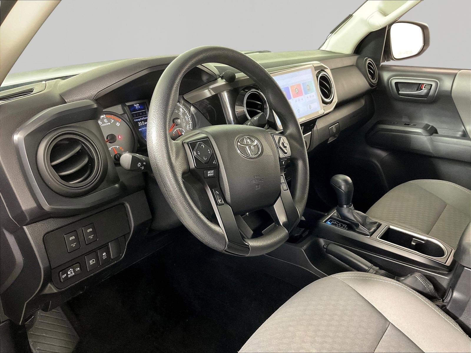 Used 2022 Toyota Tacoma SR AWD/4WD image 18