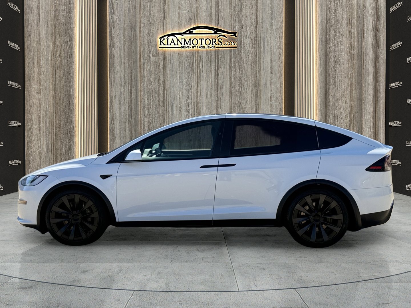 Used 2023 Tesla Model X AWD/4WD image 4