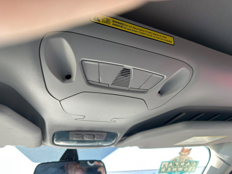 Used 2014 Ford Transit Connect XLT image 17