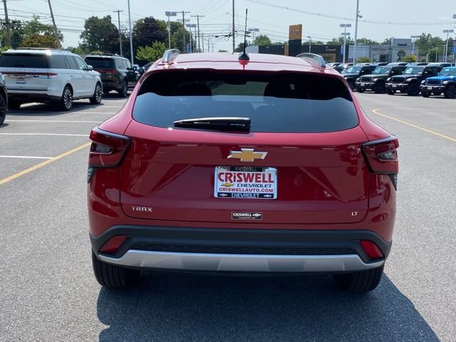 Used 2026 Chevrolet Trax LT w/ Driver Confidence Package FWD image 4