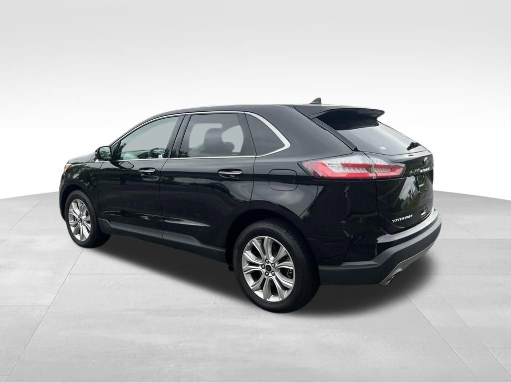 Used 2024 Ford Edge Titanium image 4