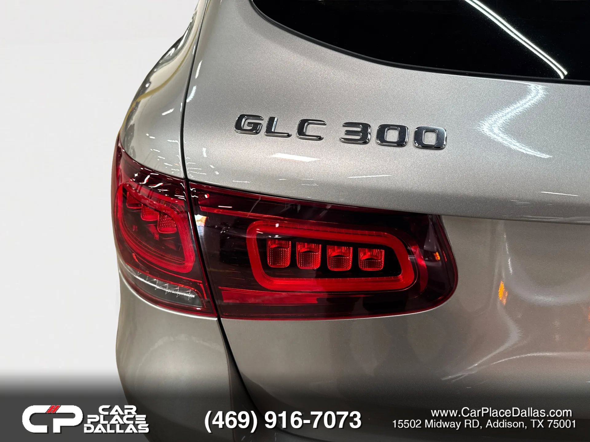 Used 2021 Mercedes-Benz GLC 300 w/ Premium Package image 26